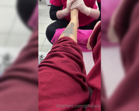 Gthatass aka gthatass - 10-31-2021 OnlyFans Video - Pay for my pedicure please