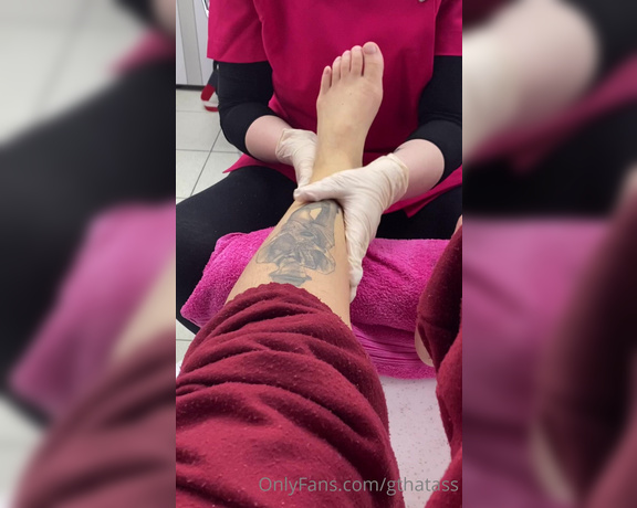 Gthatass aka gthatass - 10-31-2021 OnlyFans Video - Pay for my pedicure please