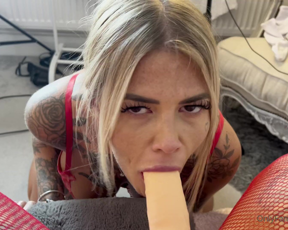 Gthatass aka gthatass - 12-22-2022 OnlyFans Video - She looks hot getting my dick wet and ready