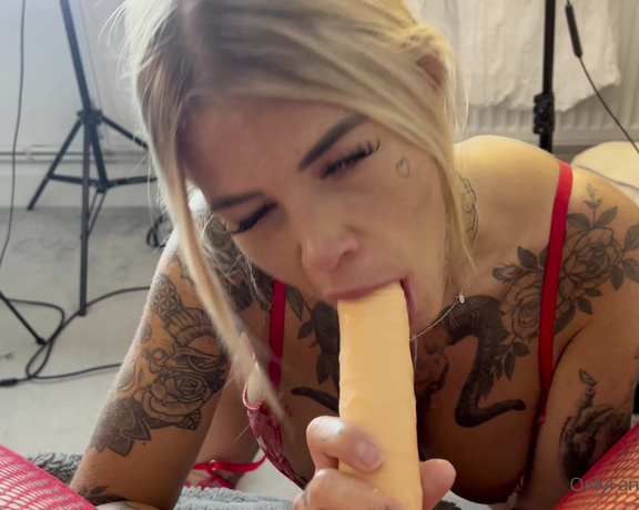 Gthatass aka gthatass - 12-22-2022 OnlyFans Video - She looks hot getting my dick wet and ready