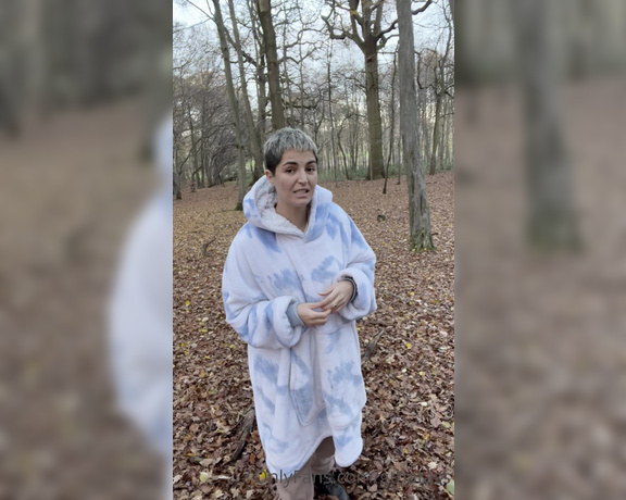 Gthatass aka gthatass - 12-08-2022 OnlyFans Video - Just me singing in the woods, I would of got naked but its December and 0