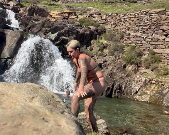 Gthatass aka gthatass - 05-20-2024 OnlyFans Video - We hiked Snowdon   My legs are still burning  it was hard AF but