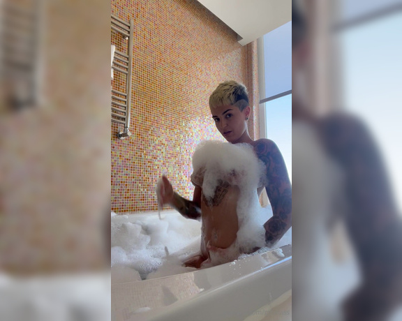 Gthatass aka gthatass - 06-06-2024 OnlyFans Video - Yeah I want a bathroom like this  so bloody lovely