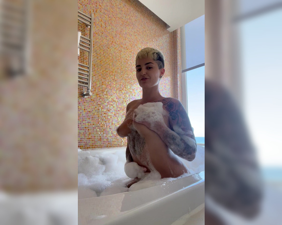 Gthatass aka gthatass - 06-06-2024 OnlyFans Video - Yeah I want a bathroom like this  so bloody lovely