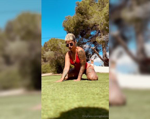 Gthatass aka gthatass - 07-25-2024 OnlyFans Video - You think I would look good running on a beach in this outfit