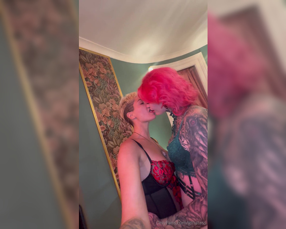 Gthatass aka gthatass - 10-02-2024 OnlyFans Video - I love kissing girls