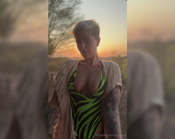 Gthatass aka gthatass - 10-11-2024 OnlyFans Video - Sunset was special tonight  last night tonight Ive had such an amazing trip  feel