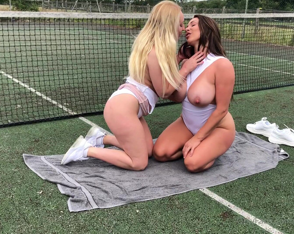 AmberDeenXXX - We were supposed to be playing tennis.......... @x summers,  Big Tits