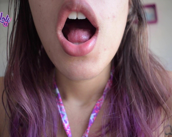 Salmakia - Moving my long tongue- Ahegao