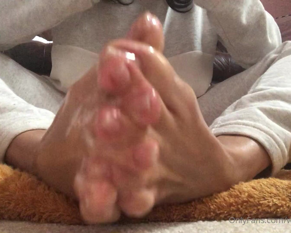 Worldsexiestfeet - Some of you guys might want to see this vid tA (16.11.2020)