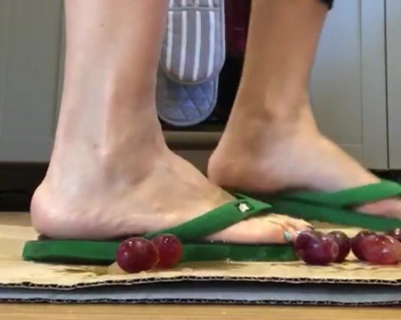 Worldsexiestfeet - As requested Pi (05.08.2020)