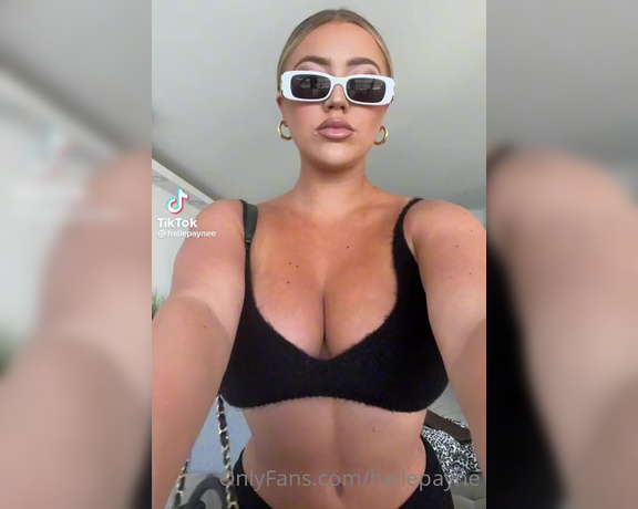 Hallepayne - OnlyFans Video Aa (01.08.2022)