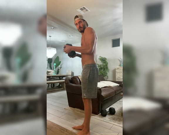 Quintonjames - A quick naked little workout !! R (14.04.2020)