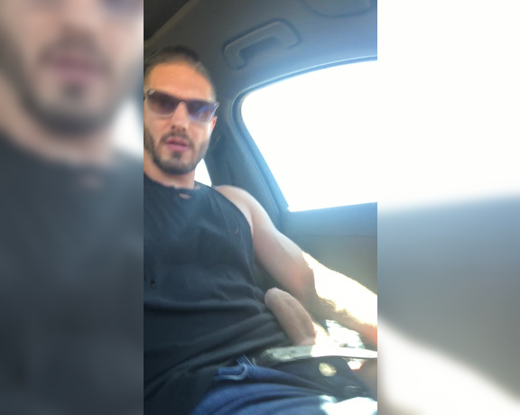 Quintonjames - Got so horny in my car I couldnt resist 9U (12.09.2018)