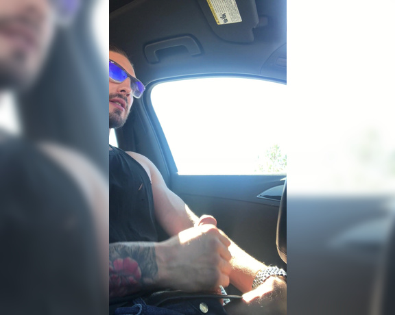 Quintonjames - Got so horny in my car I couldnt resist 9U (12.09.2018)