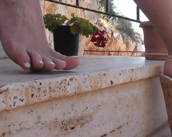 Danielle Maye XXX - Holiday Foot Worship, Foot Fetish, High Heels, Foot Play, Highly Arched Feet, Dirty Feet, ManyVids