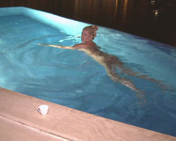 Danielle Maye XXX - Late Night Skinny Dip With A VIew, Swimming, Nudity/Naked, Outdoors, Big Tits, Ass, ManyVids