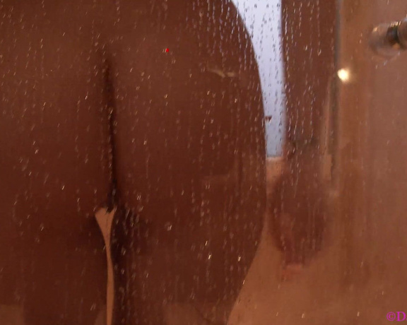 Danielle Maye XXX - Mummy Shower Tease, Big Tits, Mother’s Day, Shower, Taboo, Voyeur, ManyVids