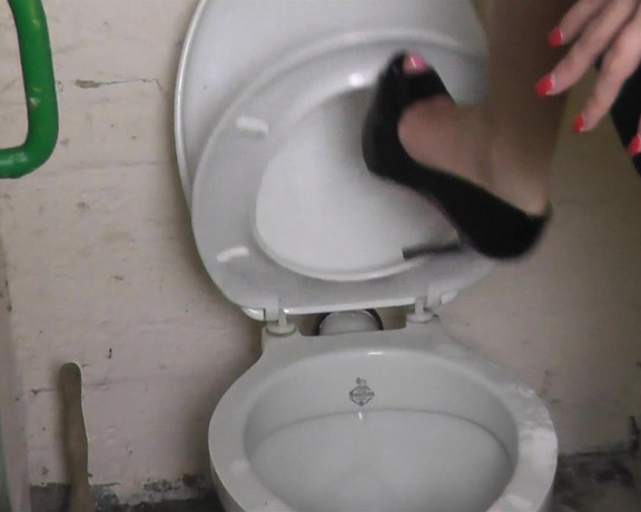 Danielle Maye XXX - Toilet Slave, Toilet Fetish, Toilet Humiliation, Toilet Slavery, Public Toilet, Humiliation, ManyVids