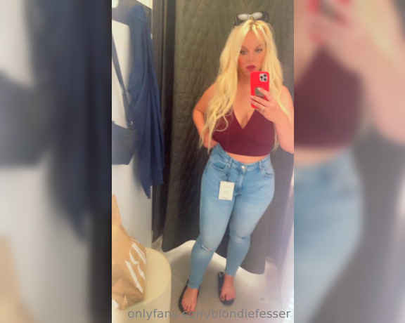 Blondiefesser - Bought new jeans love how they look n1 (22.05.2023)