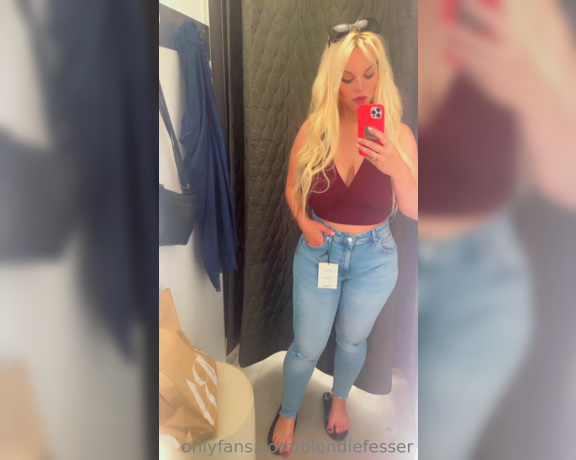 Blondiefesser - Bought new jeans love how they look n1 (22.05.2023)