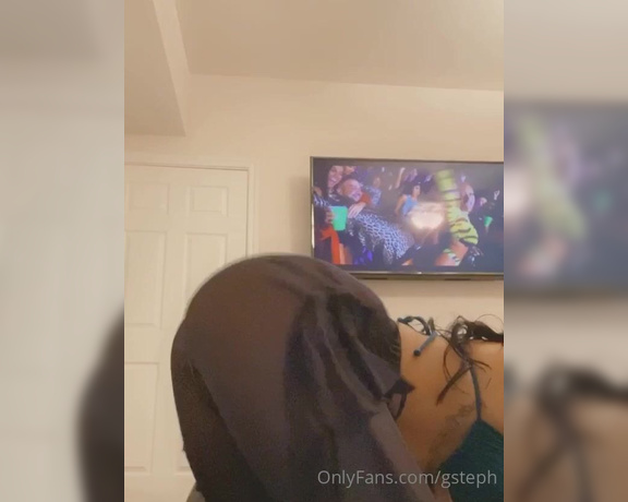 Urfavleobaby - How I be shaking it when he’s behind X (24.07.2020)