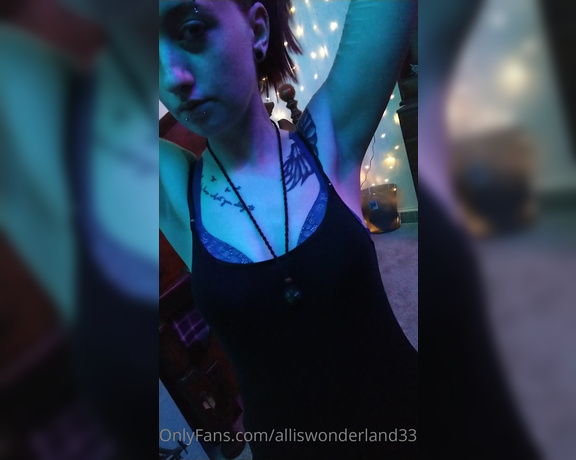 Alliswonderland33 - Get to the tip goal and Ill post a four minute bj video wit y (06.09.2021)