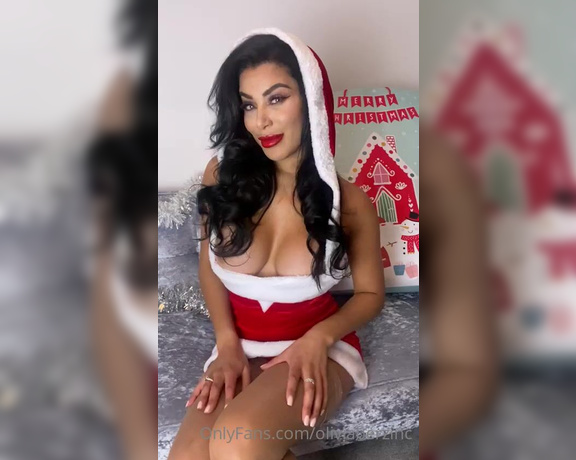Oliviaberzinc - Who wants a pair of my worn panties! Find out how you can get your hands L (19.12.2020)