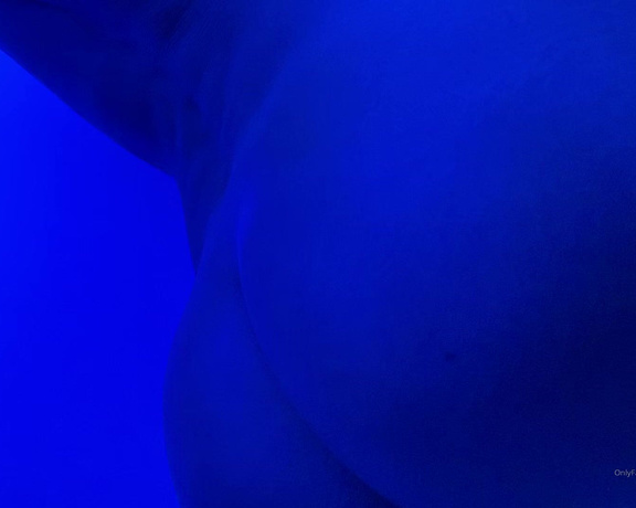 Xalicegoodwinx - Shaking ma after a tanning session! fM (17.12.2019)