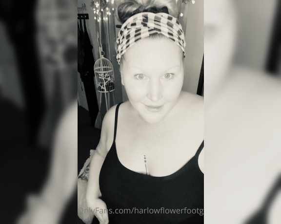 Harlowflowerfootgoddess - OnlyFans Video X (02.03.2022)