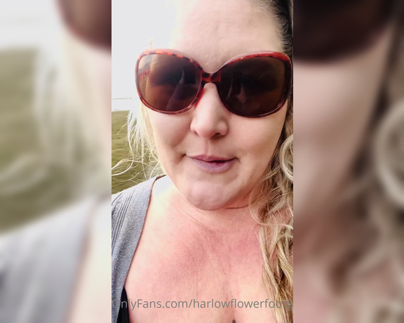 Harlowflowerfootgoddess - The freedom of the open road is seductive, serendipitous and ab o (10.02.2021)