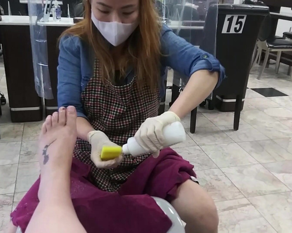 Harlowflowerfootgoddess - The next step in my post lockdown pedicure  exfoliation! Theres Tt (10.06.2020)