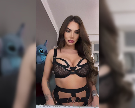 Amberjasmine_x - Morning boys how sexy is this lingerie set one of my lovely fans got me e Ic (21.12.2021)