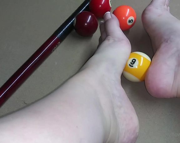Harlowflowerfootgoddess - Check out my foot skills with these sticks and balls. Whos up fo qL (10.05.2020)