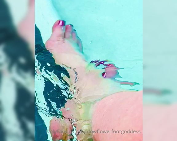 Harlowflowerfootgoddess - OnlyFans Video N (21.06.2022)