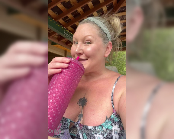 Harlowflowerfootgoddess - Hot tub time l2 (31.05.2022)