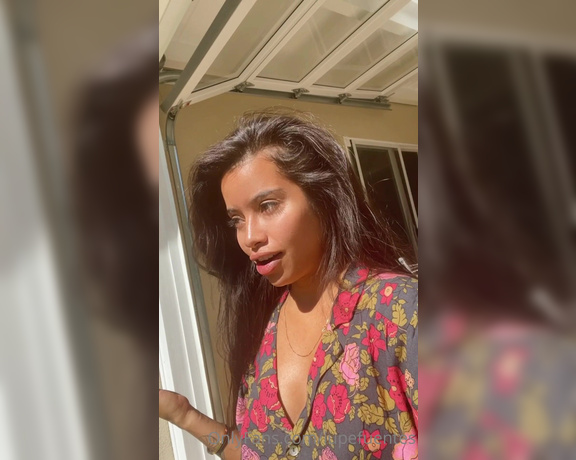 Lupefuentes - I just woke up, sorry for the crazy hair  What type of content would you QA (10.10.2021)