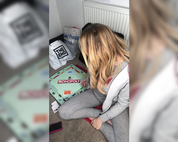 Lucyannebrooks - SUNDAY FUNDAY  MONOPOLY One go for Steve 8Q (17.11.2019)