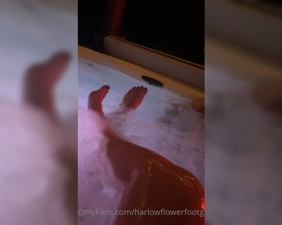 Harlowflowerfootgoddess - More tub fun PN (14.07.2021)