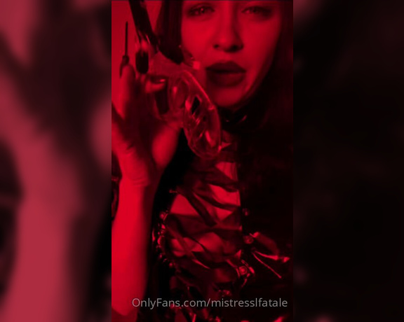 Mistresslfatale - Video  The Mind Trap. Manipulatrix mindfucks you all the time. I brai Me (13.04.2021)