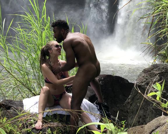 Yourboyfcisco - Hawaiian Waterfal sex w Lena Paul, Big Dicks, Big Tits, Doggystyle, Interracial, Oral Sex, ManyVids