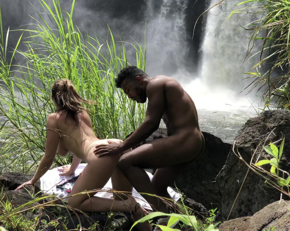 Yourboyfcisco - Hawaiian Waterfal sex w Lena Paul, Big Dicks, Big Tits, Doggystyle, Interracial, Oral Sex, ManyVids