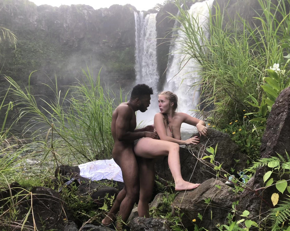 Yourboyfcisco - Hawaiian Waterfal sex w Lena Paul, Big Dicks, Big Tits, Doggystyle, Interracial, Oral Sex, ManyVids