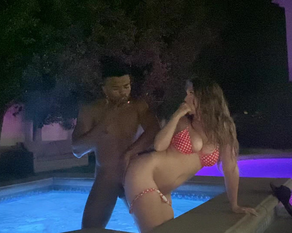 Yourboyfcisco - L's in the Cuzz Lena Paul, BBC, Interracial, Outdoors, Pool, Smoking, ManyVids