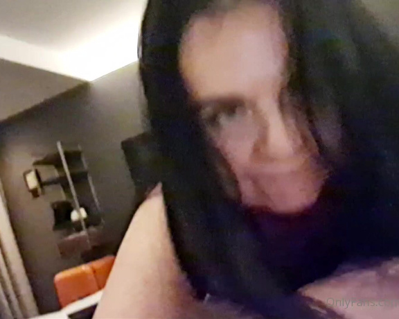 Dinahmistress - Right now in the hotel room with my slave  stepon slut. #tonight w (06.07.2021)