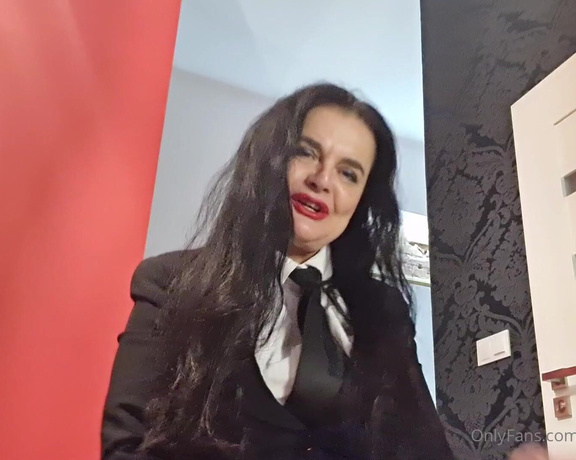 Dinahmistress - Today short socks day! I hope you like this clip. It is filmed with My new A (14.10.2020)