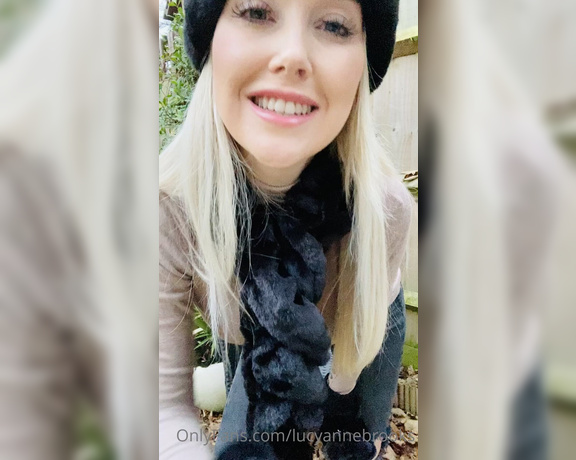 Lucyannebrooks - WINTER WONDERLAND And the jeans are offff Or (02.12.2020)