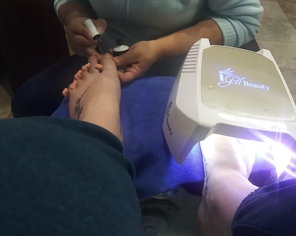 Harlowflowerfootgoddess - #Pedi (Notice me getting scolded in the video for not staying st q (28.10.2020)