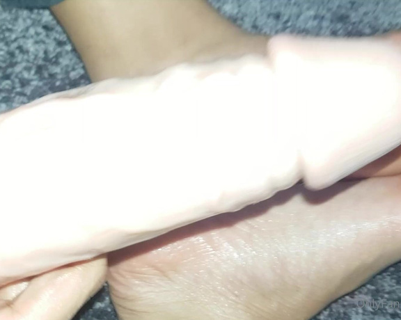 Bluelah3 - Cant wait to do some real foot sessions again, whos first in line xx 7 (10.05.2020)