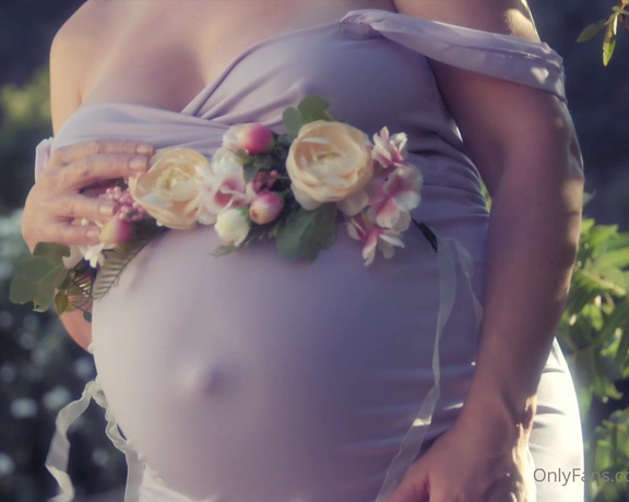 (Onlyfans) Holly Randall - Enjoy This Beautiful Little Video From My Maternity Shoot!,  solo, pregnant